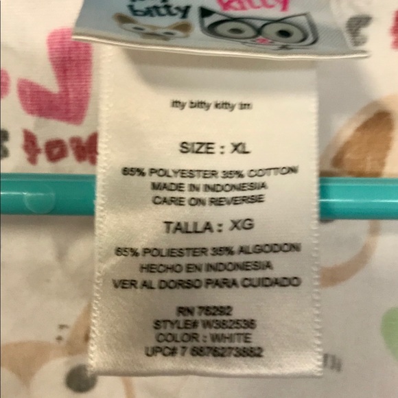 Scrub Top - Picture 3 of 4